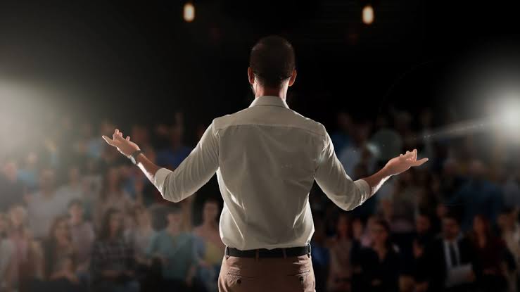Panduan Menguasai Public Speaking dan Komunikasi Efektif di Tempat Kerja