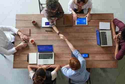 Panduan Membangun Jejaring Profesional (Networking) yang Efektif untuk Akselerasi Karier