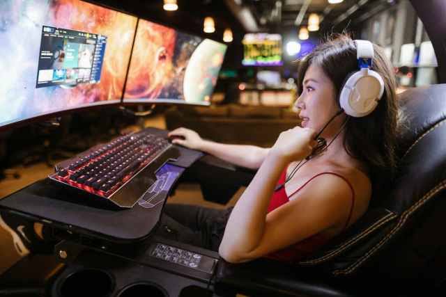 Panduan Ergonomi Gamer Pro: Cara Mencegah Cedera Punggung, Carpal Tunnel, dan Mata Lelah Akibat Layar