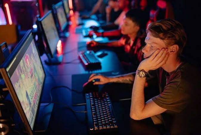 Tips dan Strategi Jitu Meningkatkan Skill Bermain Game Kompetitif